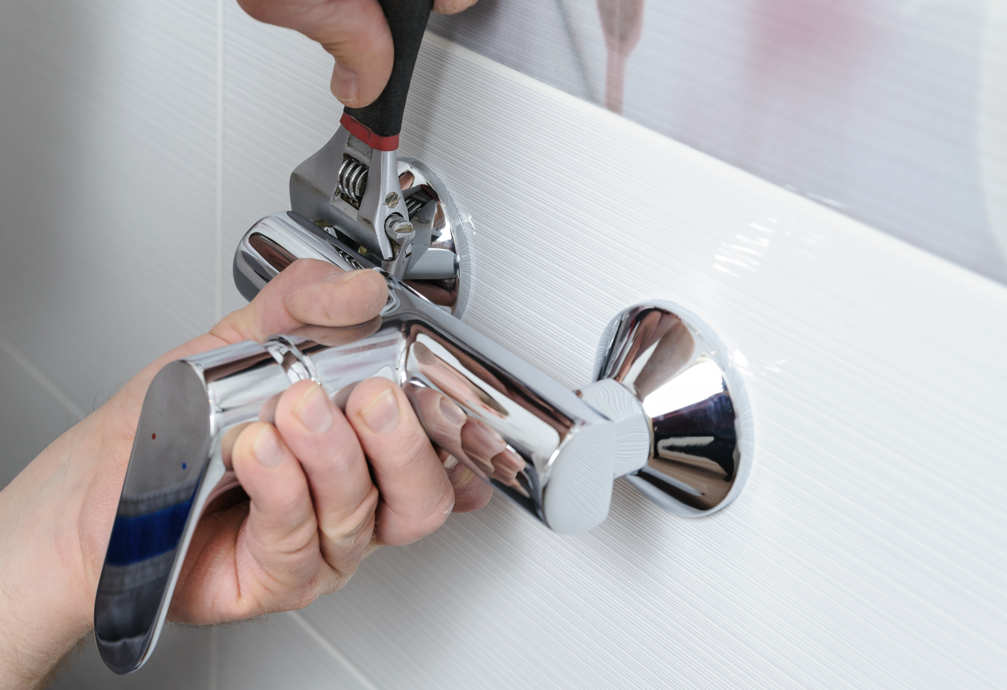 What to Do in a Plumbing Emergency